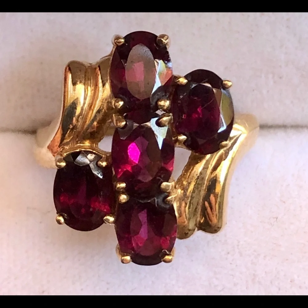 Vintage 10K Yellow Gold Rhodolite Garnet Ring
